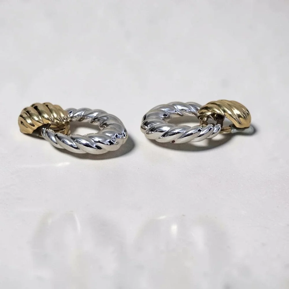 Vtg Ciner Two-Toned Twisted Rope Door Knocker Clip-On Earrings Runway Statement